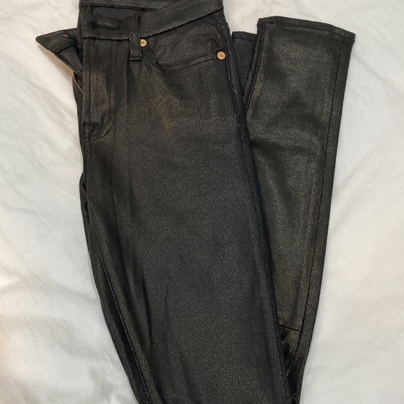 The High Waist Ankle Skinny With Faux Pockets in Black Coated
7 For All Mankind - Picture 2 of 4